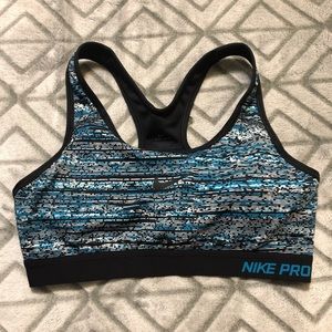 Medium Nike pro sports bra
